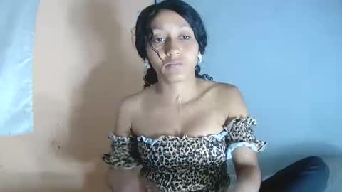 Snapshot of christine213 chatting on October 17, 8:17 am christine213 online show from October 17, 8:17 am