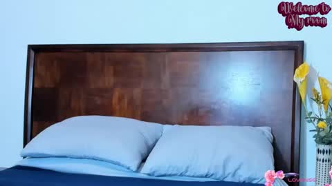 Snapshot of christine_35 chatting on February 11, 1:51 pm Christine - online show from February 11, 1:51 pm