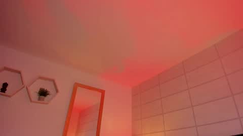 Christine  online show from December 4, 12:03 pm