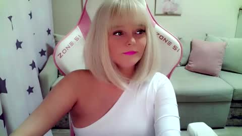 Christi online show from February 8, 10:29 am