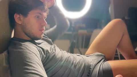 Christopher online show from November 5, 8:14 am