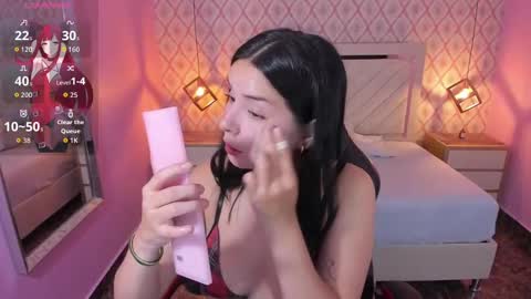 Snapshot of christy_teigen chatting on September 15, 7:36 pm CHRISTY online show from September 15, 7:36 pm