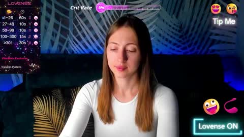 Snapshot of christycrayme chatting on September 17, 10:22 pm ChristyCrayme online show from September 17, 10:22 pm