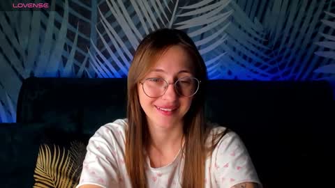 Snapshot of christycrayme chatting on October 13, 3:39 am ChristyCrayme online show from October 13, 3:39 am