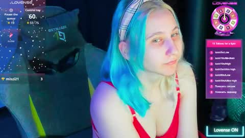 Snapshot of christyw3b chatting on November 7, 5:35 pm christyw3b online show from November 7, 5:35 pm