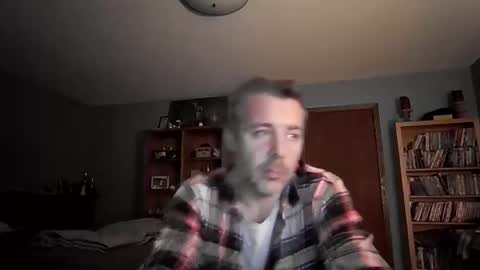 Snapshot of chrisw8121670385 chatting on March 4, 3:01 am Chris online show from March 4, 3:01 am