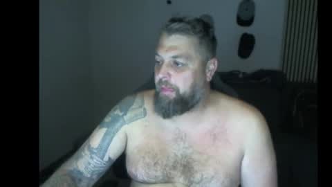 Snapshot of chrizz80 chatting on October 21, 11:05 pm Chrizz online show from October 21, 11:05 pm