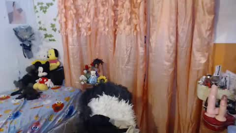 Ur Suraya22 online show from January 31, 9:59 pm