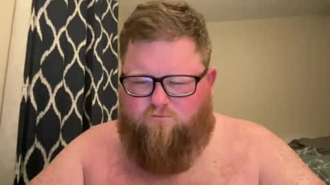 chubbsguy92 online show from November 7, 1:16 am