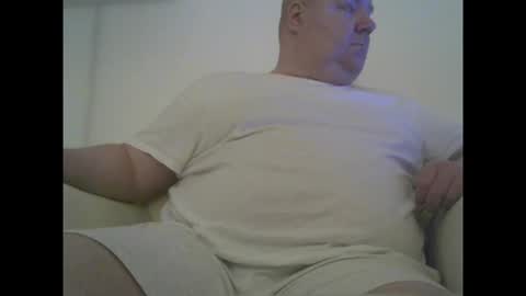Snapshot of chubby_david chatting on November 7, 10:21 pm chubby_david online show from November 7, 10:21 pm