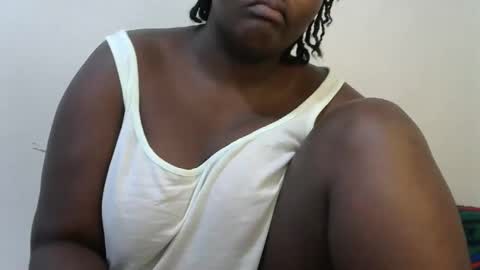 Snapshot of chubby_queenie07 chatting on September 23, 4:48 am DivaDee online show from September 23, 4:48 am