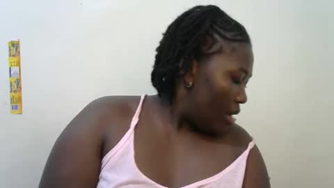 Snapshot of chubby_queenie07 chatting on September 28, 9:42 pm DivaDee online show from September 28, 9:42 pm