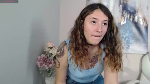 Snapshot of chubby_vaniie_ chatting on February 17, 6:48 pm Vanesa online show from February 17, 6:48 pm