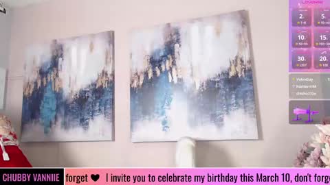 Snapshot of chubby_vaniie_ chatting on March 4, 12:18 am Vanesa online show from March 4, 12:18 am