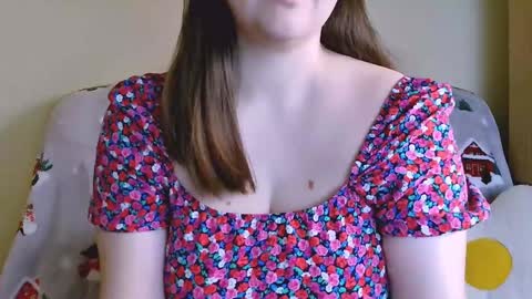 Snapshot of chubbymaia chatting on January 1, 11:16 am Maia online show from January 1, 11:16 am