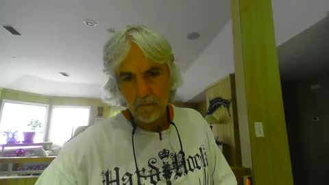 chuck354139 online show from December 4, 10:08 pm