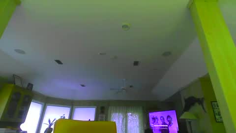 chuck354139 online show from December 10, 12:49 pm