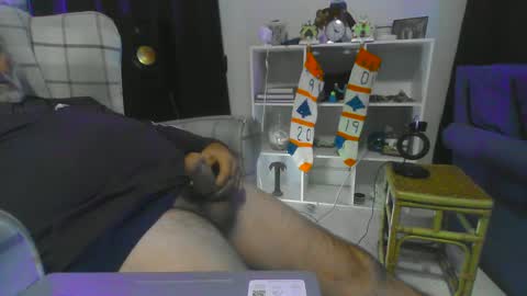 chuck354139 online show from December 23, 8:55 am