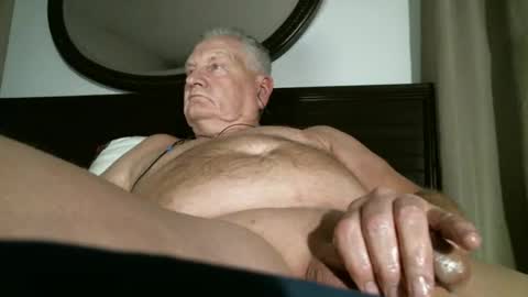 Snapshot of chummy50222 chatting on December 30, 5:37 am chummy50222 online show from December 30, 5:37 am