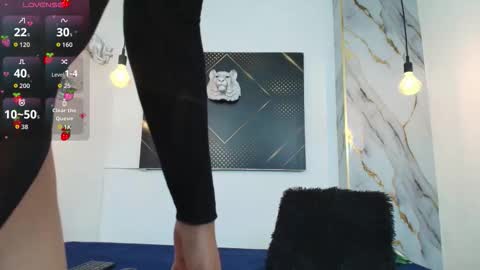 ...   ... online show from November 3, 4:03 am