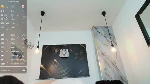 ...   ... online show from November 19, 3:39 am