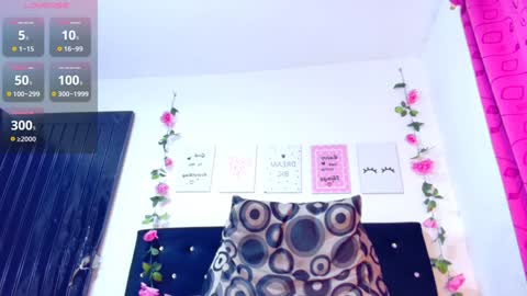 Snapshot of ciaraebonyxxx chatting on January 25, 9:47 am ciaraebonyxxx online show from January 25, 9:47 am