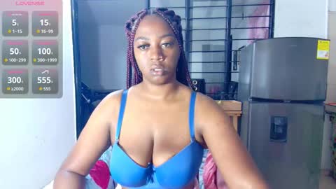 Snapshot of ciaraebonyxxx chatting on October 15, 9:53 am ciaraebonyxxx online show from October 15, 9:53 am