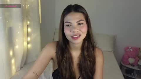 Snapshot of cielo_18d chatting on January 17, 3:12 am Mia online show from January 17, 3:12 am