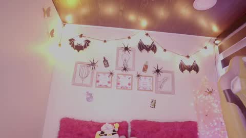 Snapshot of cielo_andrade chatting on October 14, 12:28 pm Cielo online show from October 14, 12:28 pm
