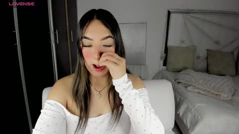 Snapshot of cieloo_ chatting on February 17, 6:15 pm CIELO online show from February 17, 6:15 pm