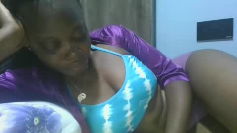 Snapshot of cilia_petite chatting on January 19, 2:17 pm cilia petite online show from January 19, 2:17 pm