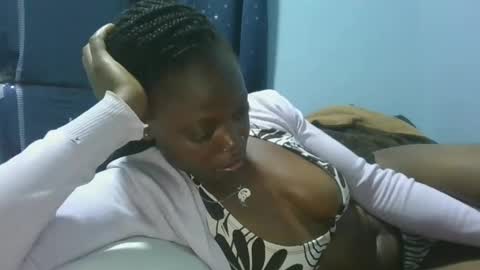 Snapshot of cilia_petite chatting on January 20, 9:22 pm cilia petite online show from January 20, 9:22 pm