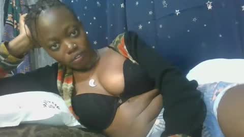 Snapshot of cilia_petite chatting on February 10, 4:25 pm cilia petite online show from February 10, 4:25 pm
