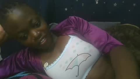 Snapshot of cilia_petite chatting on February 16, 3:04 am cilia petite online show from February 16, 3:04 am