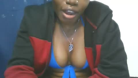 Snapshot of cilia_petite chatting on September 18, 3:19 am cilia petite online show from September 18, 3:19 am
