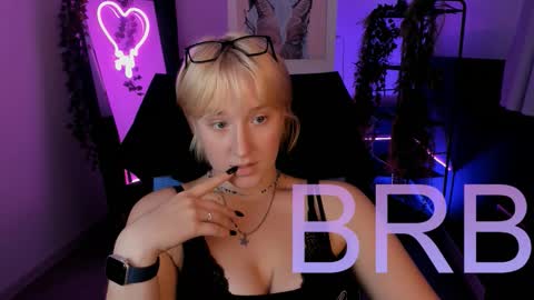 Cin Bellamy online show from October 1, 5:46 am