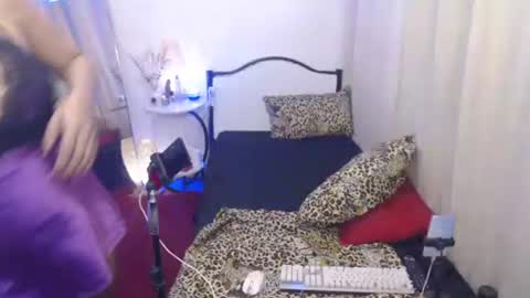 Cindy online show from October 9, 4:16 pm