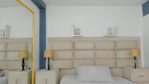 Snapshot of cintiacolins chatting on December 2, 8:04 pm CintiaCollins online show from December 2, 8:04 pm