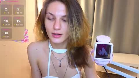 Snapshot of cipherella chatting on September 15, 6:35 am Jennie online show from September 15, 6:35 am