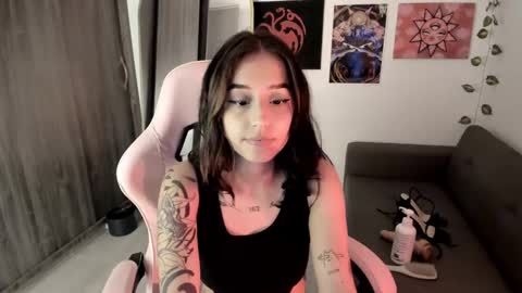 Snapshot of circe_l chatting on February 22, 11:03 pm Paulina online show from February 22, 11:03 pm