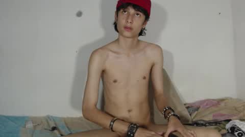 cirosky_elchicopolla online show from January 9, 4:48 am