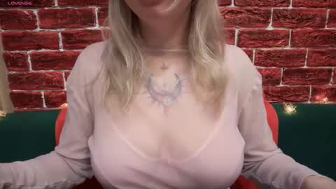 citrusblissss online show from December 18, 3:12 am