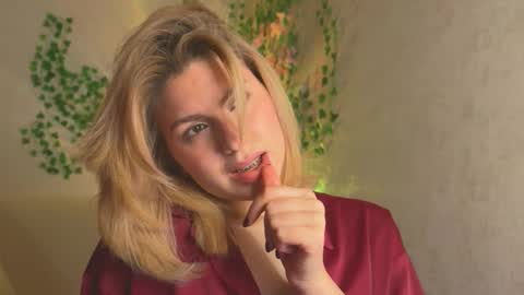 Snapshot of citruska chatting on December 18, 4:13 pm karina online show from December 18, 4:13 pm