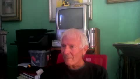 Snapshot of ciuk chatting on November 13, 10:25 am ciuk online show from November 13, 10:25 am