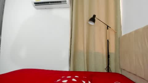 Claimom online show from March 22, 5:49 pm