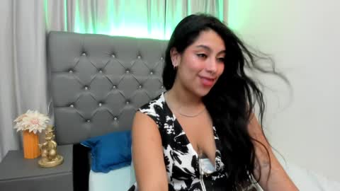 claire aristizabal online show from December 13, 10:23 pm