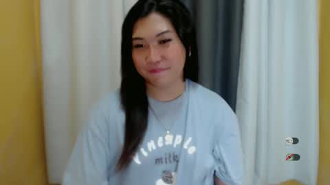 Snapshot of clairewntr_ chatting on January 14, 4:18 pm CLAIRE online show from January 14, 4:18 pm