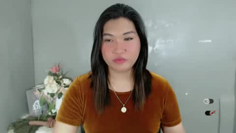 Snapshot of clairewntr_ chatting on February 4, 7:44 pm CLAIRE online show from February 4, 7:44 pm