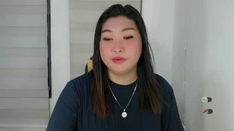 Snapshot of clairewntr_ chatting on February 12, 5:47 am CLAIRE online show from February 12, 5:47 am