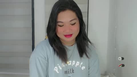 Snapshot of clairewntr_ chatting on February 15, 4:03 am CLAIRE online show from February 15, 4:03 am